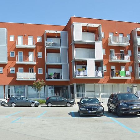 Apartment Silvija Sea View 우마그 외부 사진