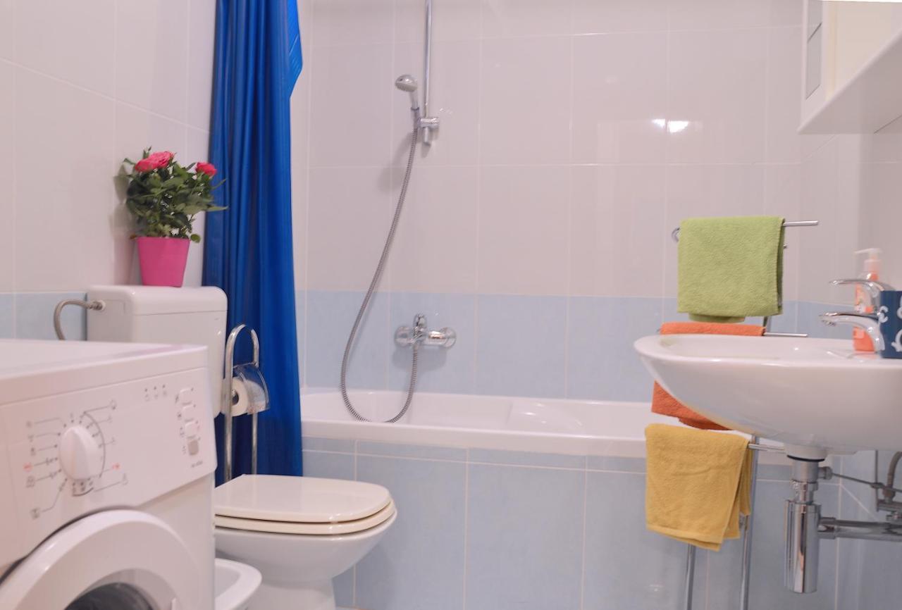 Apartment Silvija Sea View 우마그 외부 사진
