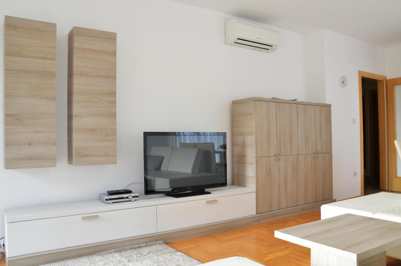 Apartment Silvija Sea View 우마그 외부 사진